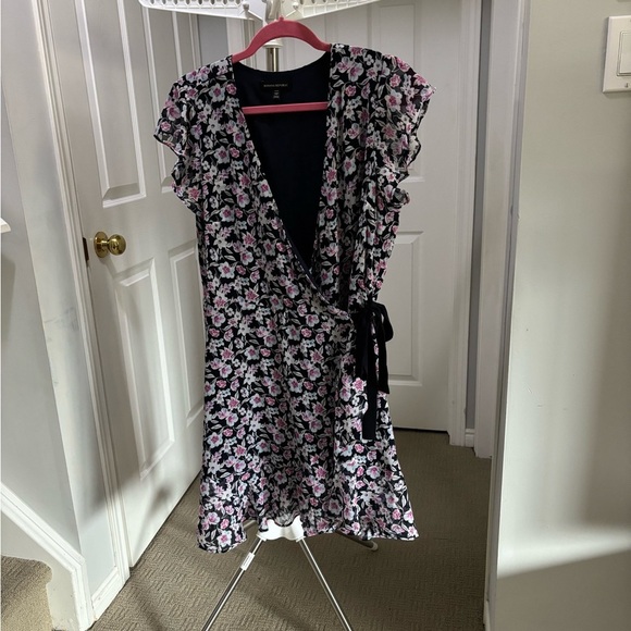 Banana Republic Floral Wrap Dress - Navy and Pink petite 14 - Picture 8 of 9